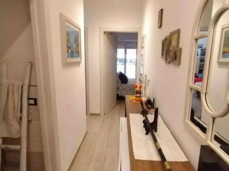 Immagine 16 di Appartamento in vendita  a Montignoso