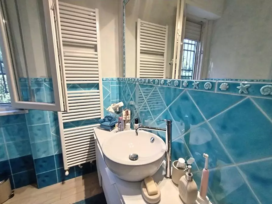 Immagine 22 di Appartamento in vendita  a Montignoso