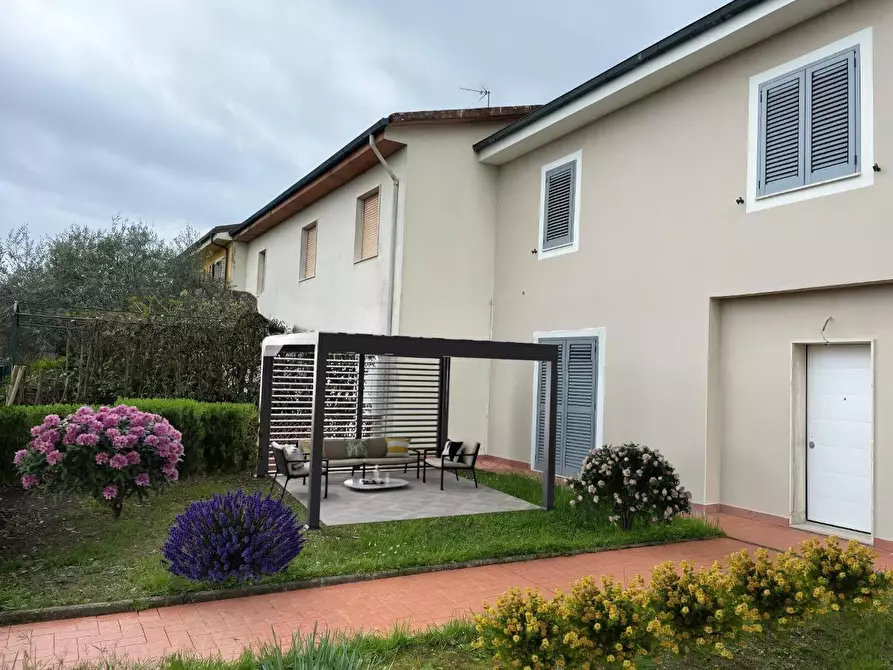 Immagine 1 di Terratetto in vendita  a Crespina Lorenzana