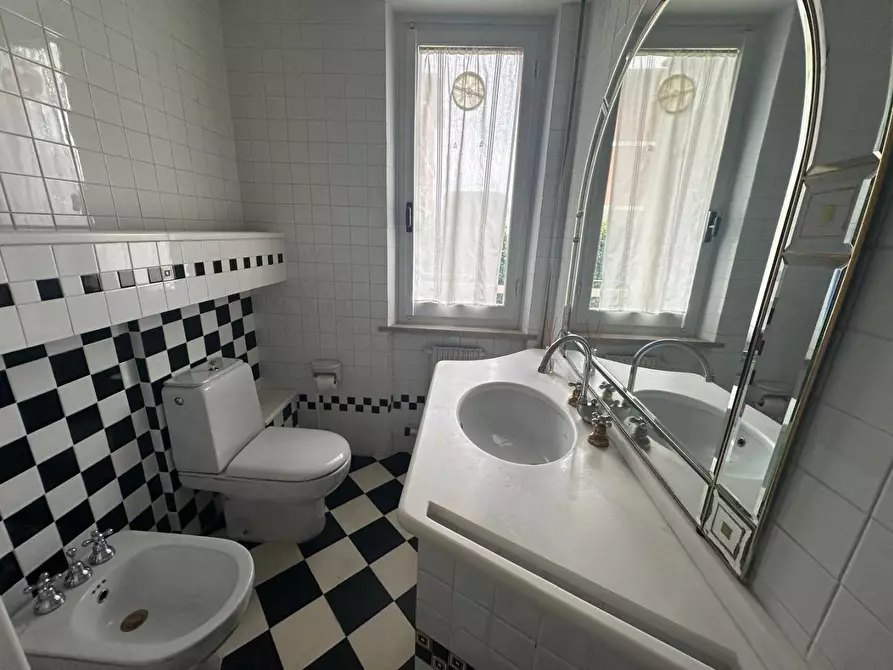 Immagine 31 di Appartamento in vendita  a Castelnuovo Magra