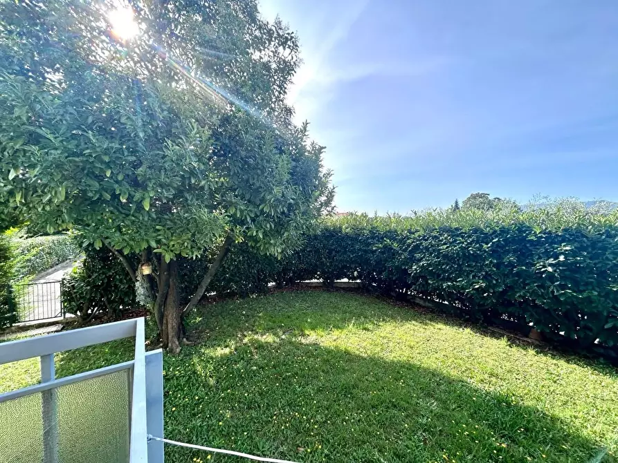 Immagine 17 di Appartamento in vendita  a Castelnuovo Magra