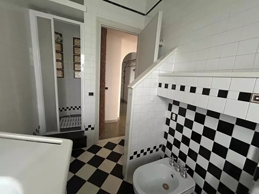 Immagine 11 di Appartamento in vendita  a Castelnuovo Magra