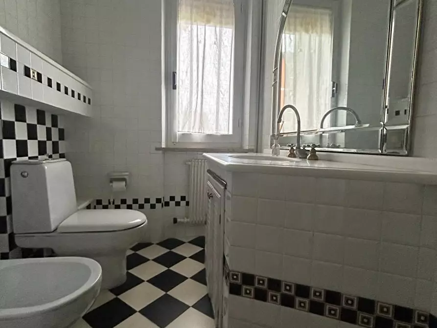 Immagine 13 di Appartamento in vendita  a Castelnuovo Magra