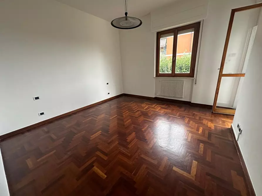 Immagine 33 di Appartamento in vendita  a Castelnuovo Magra