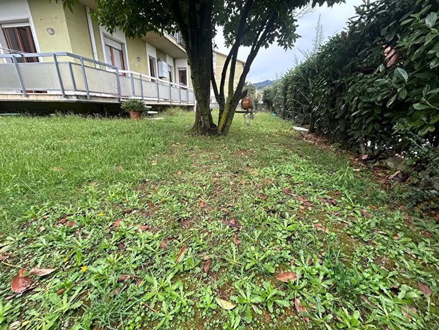 Immagine 4 di Appartamento in vendita  a Castelnuovo Magra