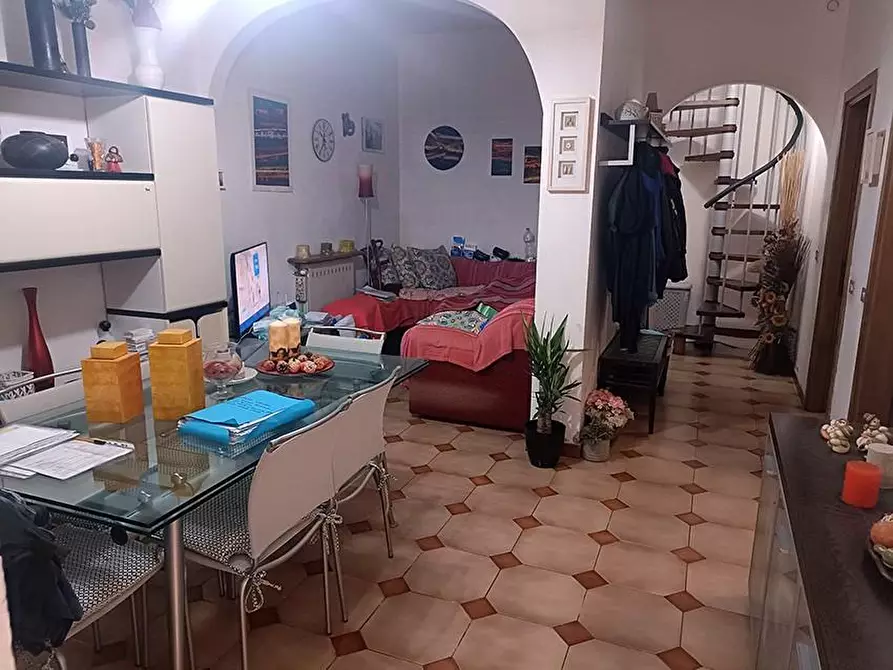 Immagine 6 di Casa bifamiliare in vendita  a Castelnuovo Magra