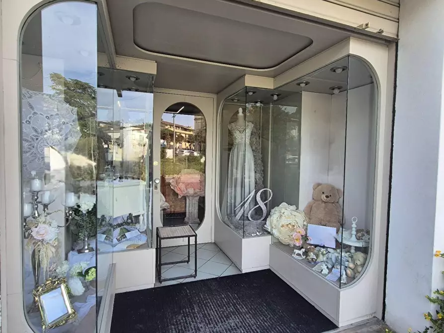 Immagine 6 di Locale commerciale in affitto  a Fucecchio