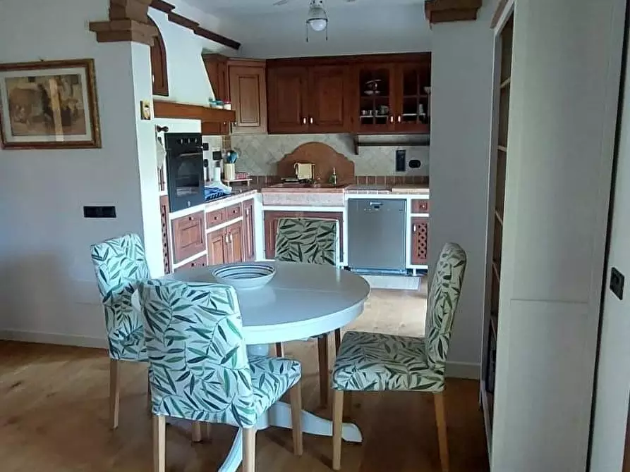 Immagine 3 di Appartamento in affitto  a Carmignano