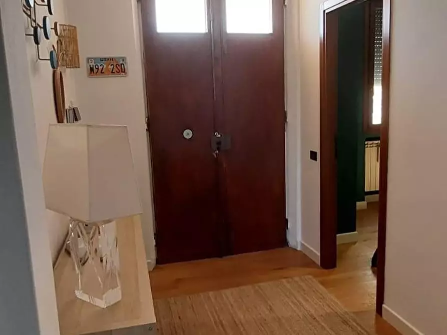 Immagine 2 di Appartamento in affitto  a Carmignano