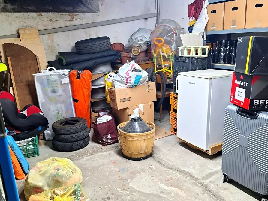 Immagine 12 di Appartamento in vendita  a Capannori