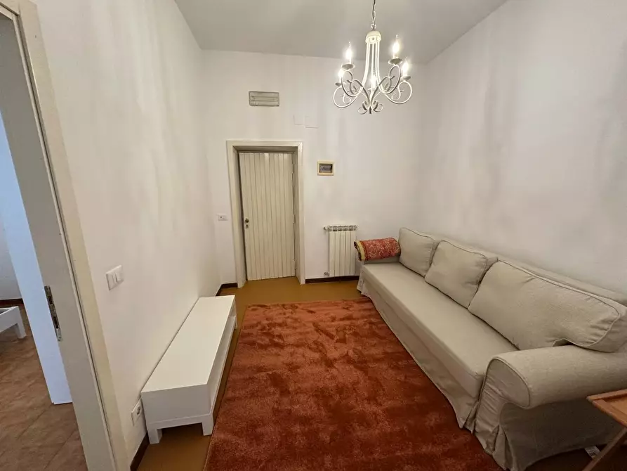 Immagine 4 di Appartamento in affitto  a Massa