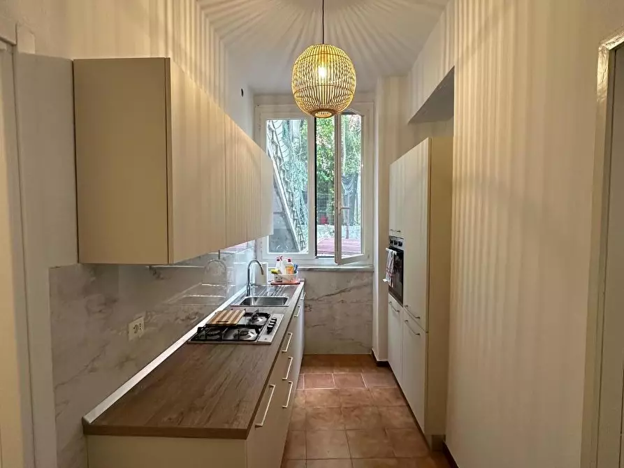 Immagine 7 di Appartamento in affitto  a Massa