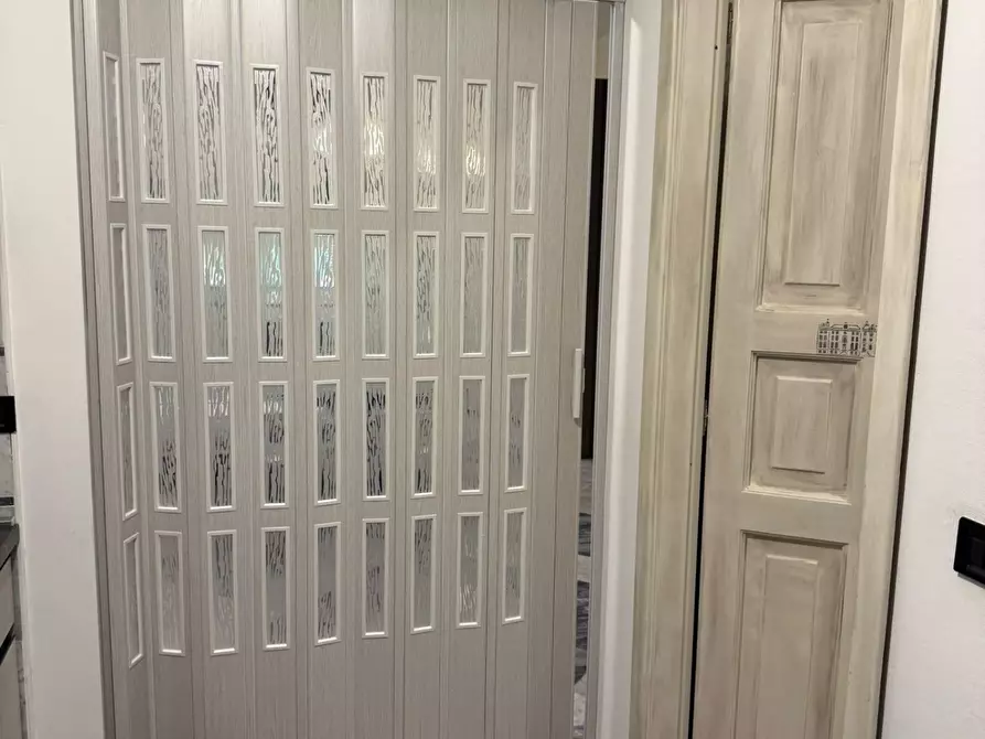 Immagine 6 di Appartamento in affitto  a Carrara