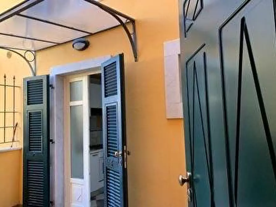 Immagine 8 di Appartamento in affitto  a Carrara