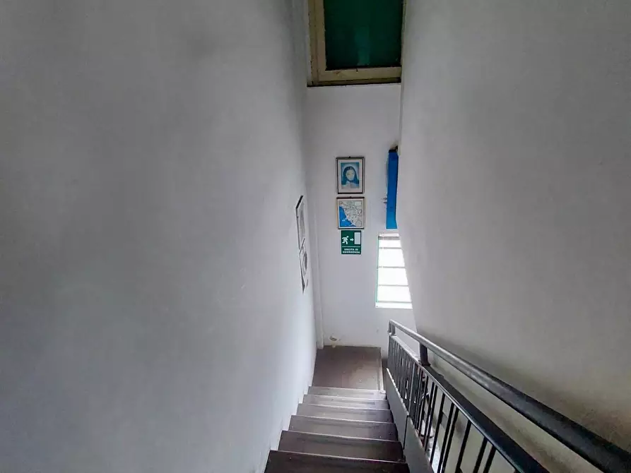 Immagine 13 di Capannone industriale in vendita  a Massarosa