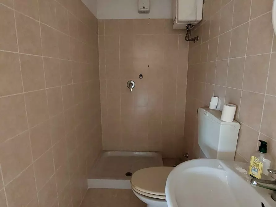 Immagine 18 di Capannone industriale in vendita  a Massarosa