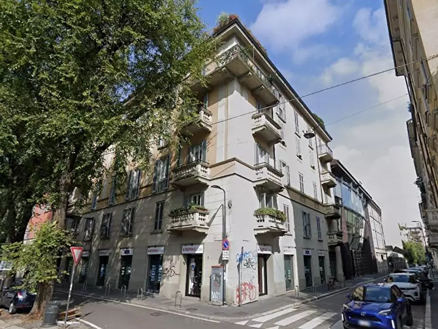 Immagine 1 di Appartamento in vendita  a Milano