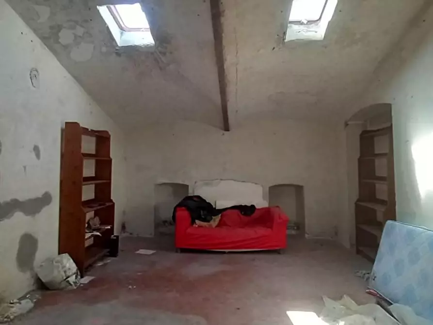 Immagine 10 di Appartamento in vendita  a Carrara