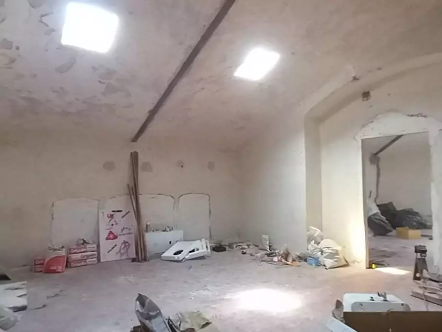 Immagine 19 di Appartamento in vendita  a Carrara