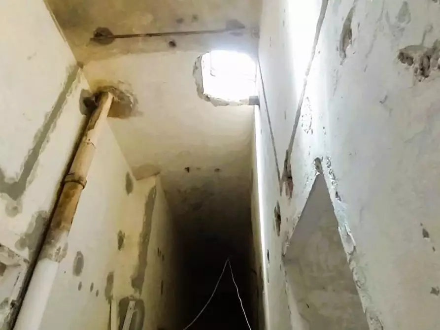 Immagine 17 di Appartamento in vendita  a Carrara