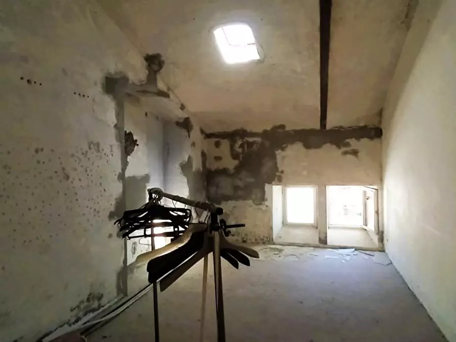 Immagine 18 di Appartamento in vendita  a Carrara