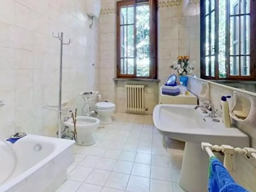 Immagine 7 di Villa in vendita  a San Giuliano Terme