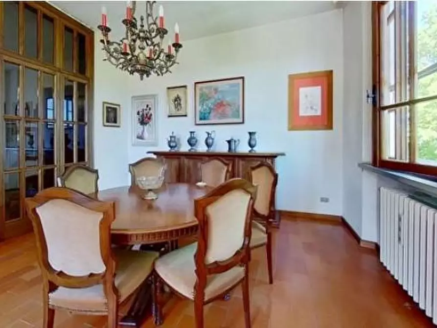 Immagine 9 di Villa in vendita  a San Giuliano Terme