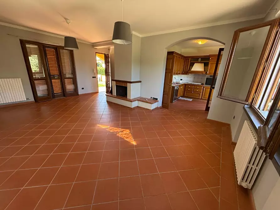 Immagine 2 di Casa bifamiliare in vendita  a San Giuliano Terme