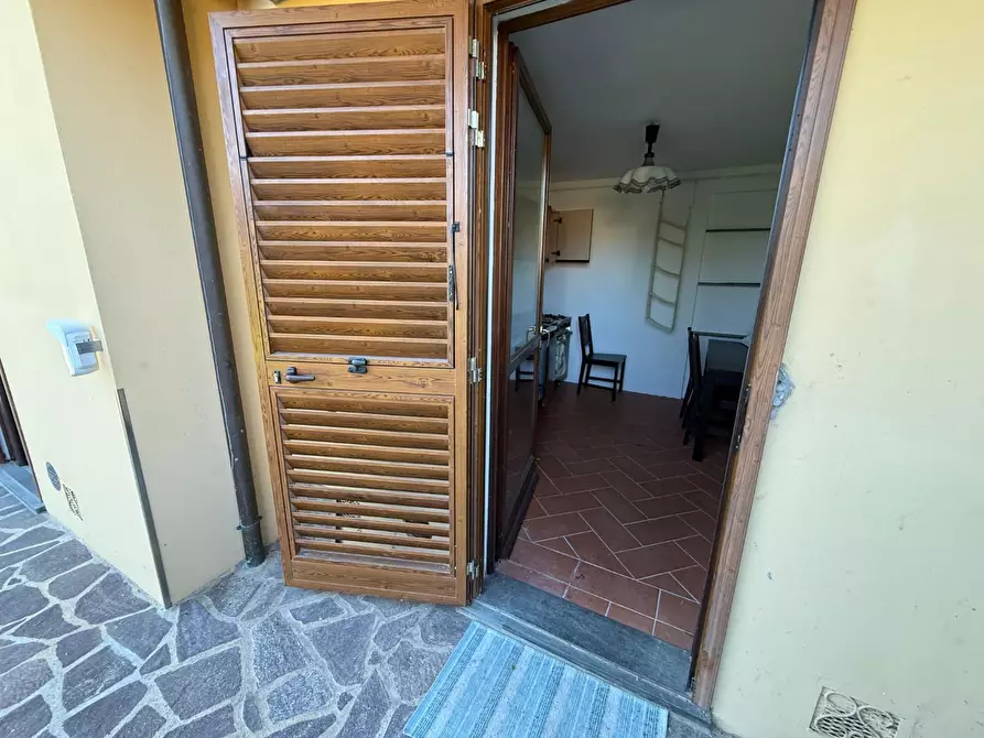Immagine 15 di Casa bifamiliare in vendita  a San Giuliano Terme