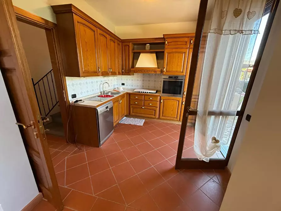 Immagine 4 di Casa bifamiliare in vendita  a San Giuliano Terme