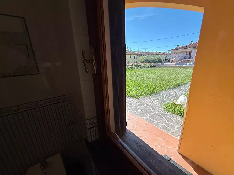 Immagine 18 di Casa bifamiliare in vendita  a San Giuliano Terme