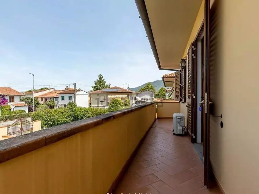 Immagine 21 di Casa bifamiliare in vendita  a San Giuliano Terme