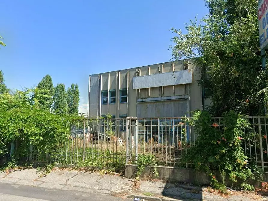 Immagine 2 di Capannone industriale in vendita  a Pieve Emanuele
