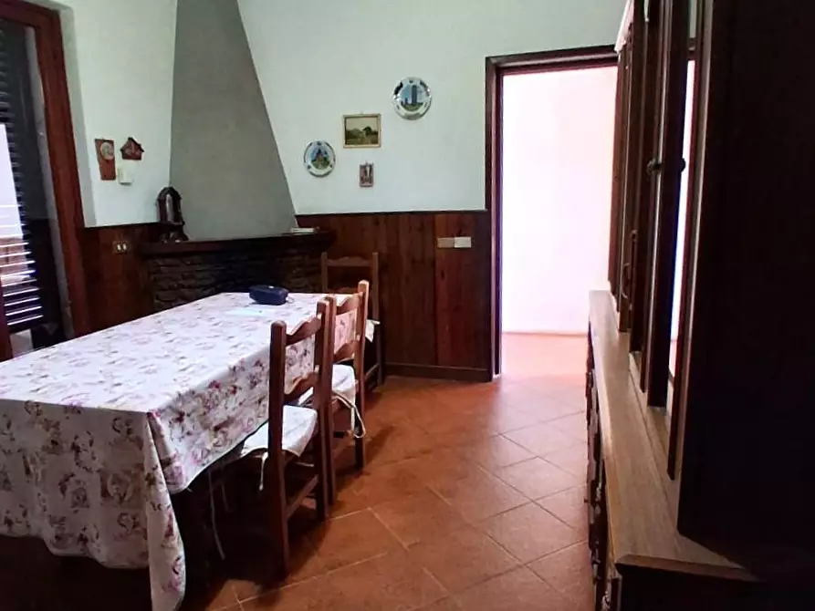 Immagine 14 di Appartamento in vendita  a Lucca