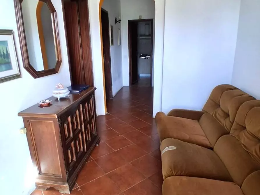 Immagine 6 di Appartamento in vendita  a Lucca