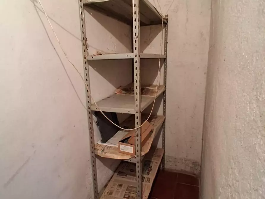 Immagine 16 di Appartamento in vendita  a Lucca