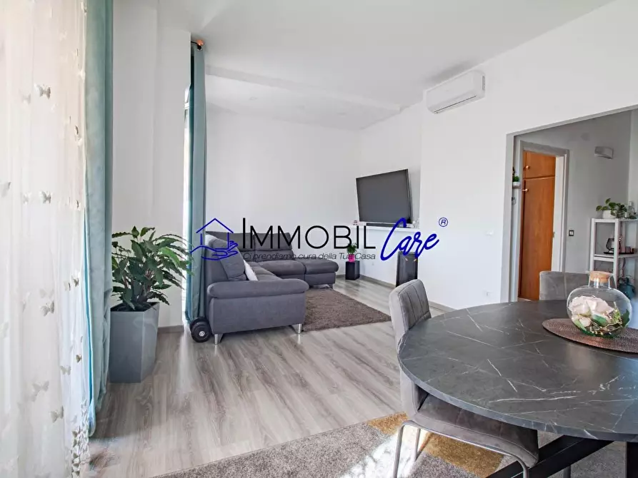 Immagine 5 di Appartamento in vendita  a Livorno