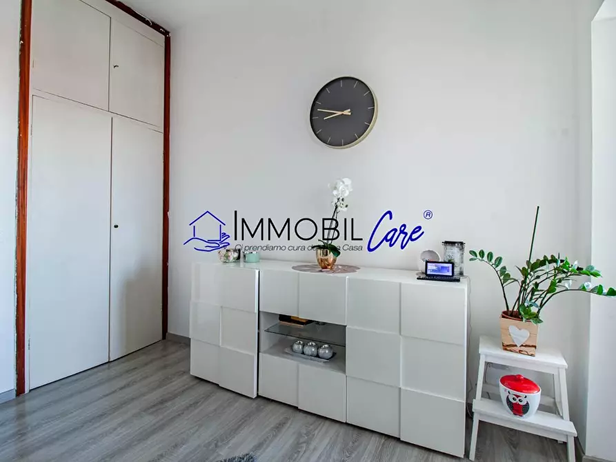 Immagine 14 di Appartamento in vendita  a Livorno