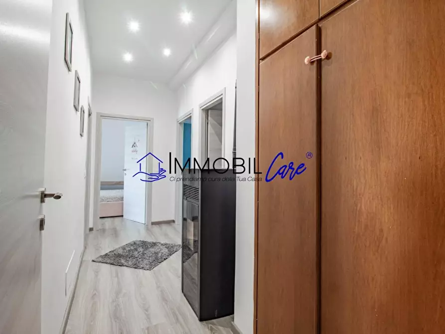 Immagine 17 di Appartamento in vendita  a Livorno