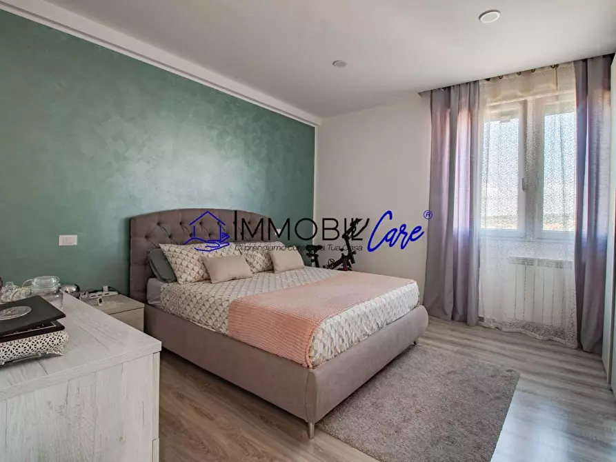 Immagine 18 di Appartamento in vendita  a Livorno