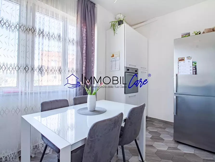 Immagine 11 di Appartamento in vendita  a Livorno