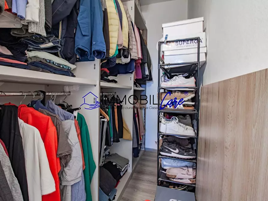 Immagine 21 di Appartamento in vendita  a Livorno