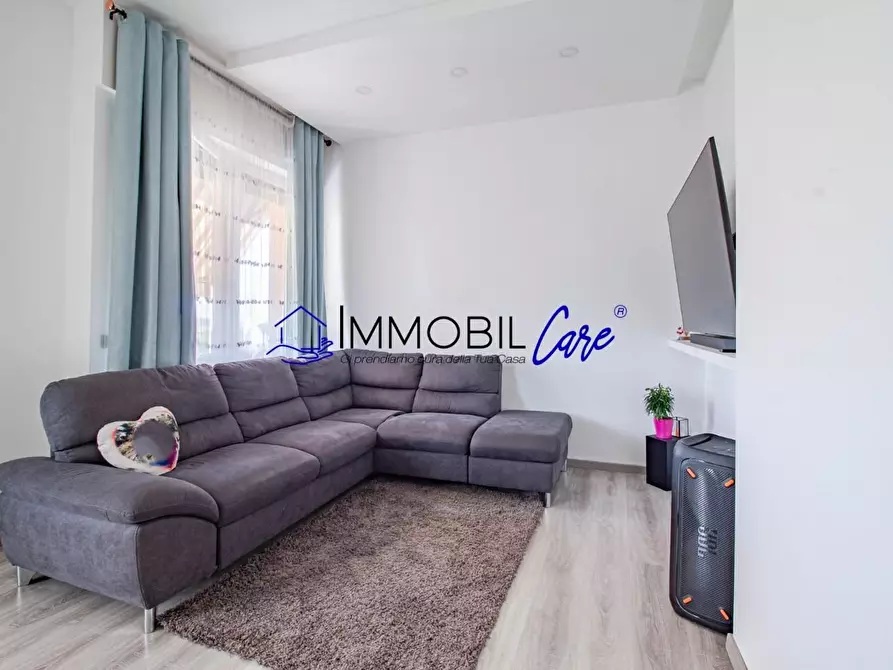 Immagine 4 di Appartamento in vendita  a Livorno