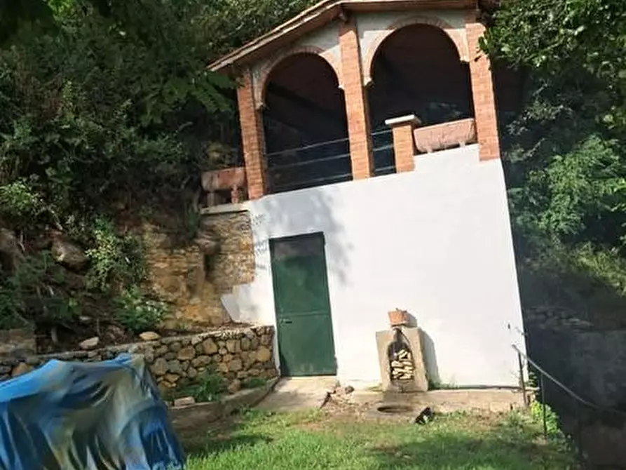 Immagine 2 di Villa in vendita  a Calci