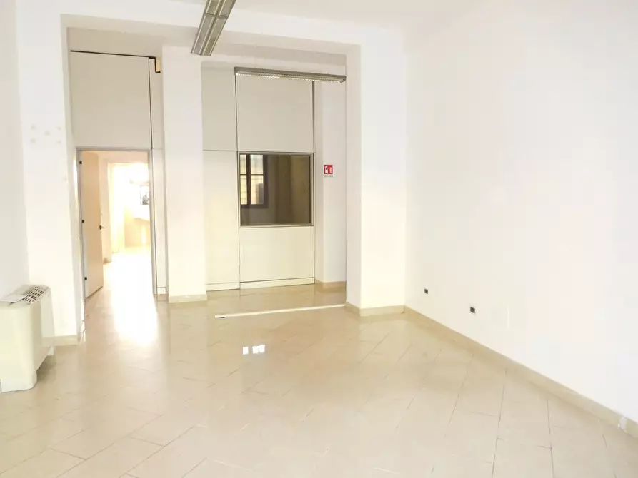 Immagine 2 di Ufficio in vendita  a Pisa