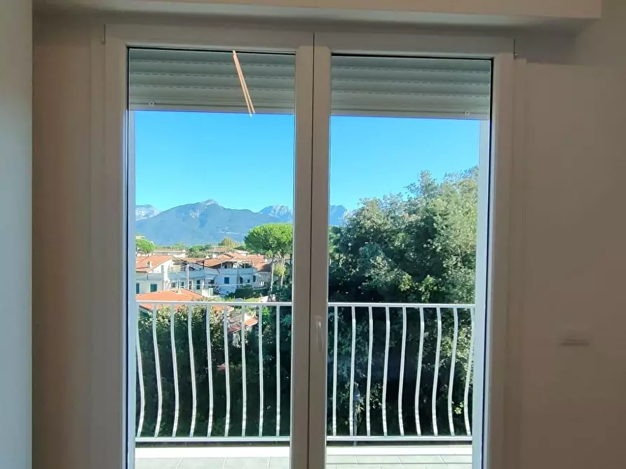 Immagine 23 di Appartamento in vendita  a Massa