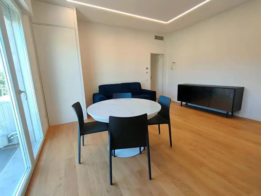 Immagine 3 di Appartamento in vendita  a Massa