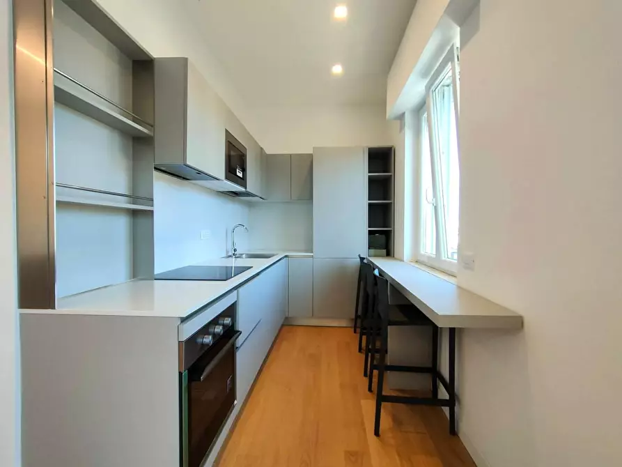 Immagine 4 di Appartamento in vendita  a Massa