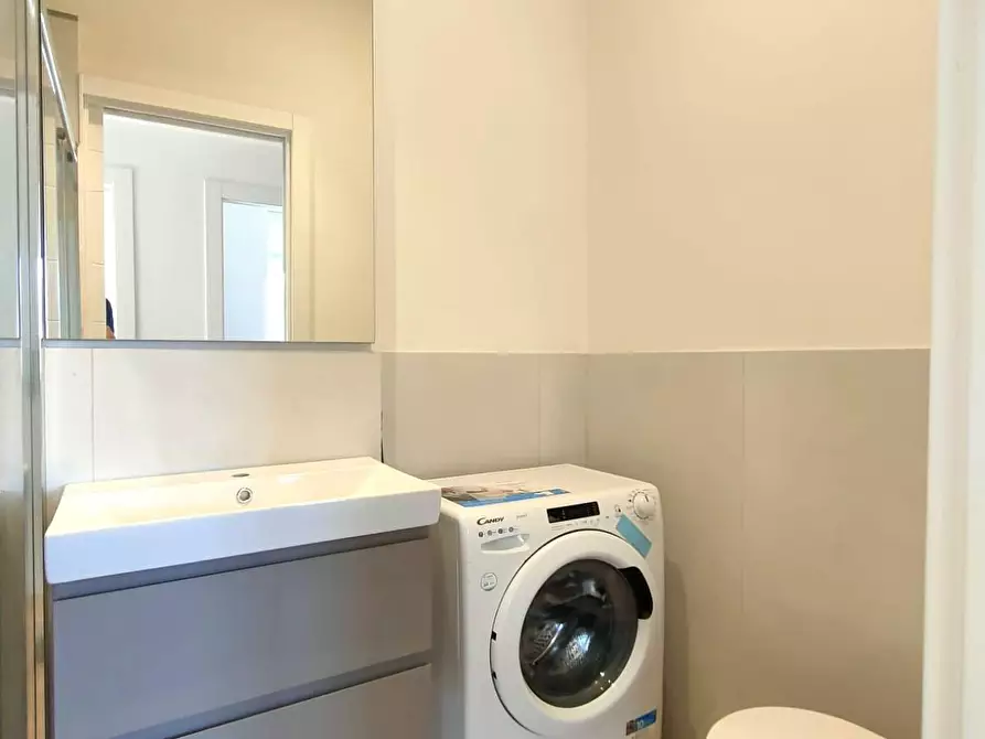 Immagine 17 di Appartamento in vendita  a Massa