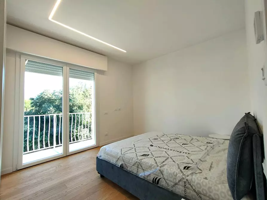 Immagine 24 di Appartamento in vendita  a Massa